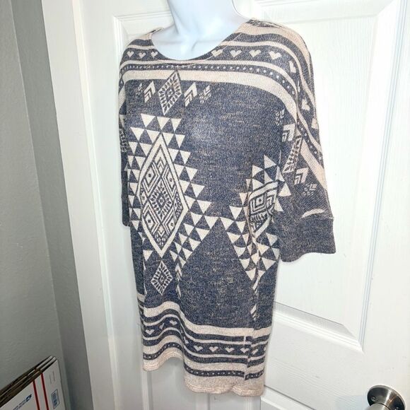 Charming Charlie Navy Blue Beige Dolman Sweater Knit Tunic Top Southwestern S - Picture 4 of 9